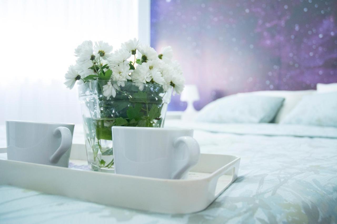 Apartment White Night Center *